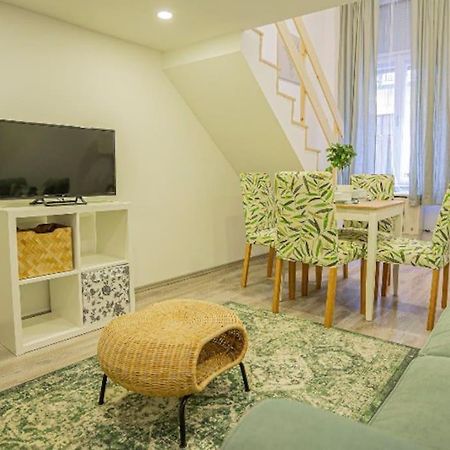 Cosy Flat In Akacfa Str., Aya Apartment Budapest Exterior photo